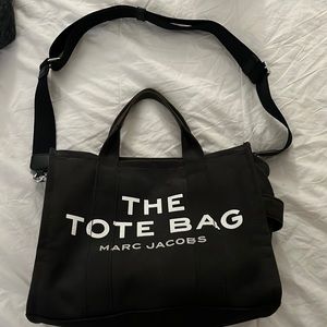 Marc jacobs the tote bag